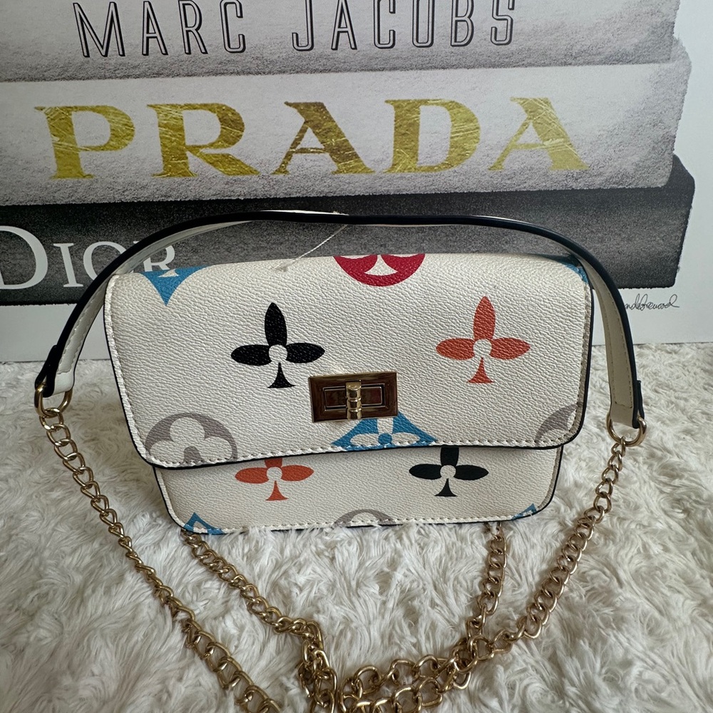 Stylish Cream Designer inspired Crossbody Bag - Picture 7 of 7